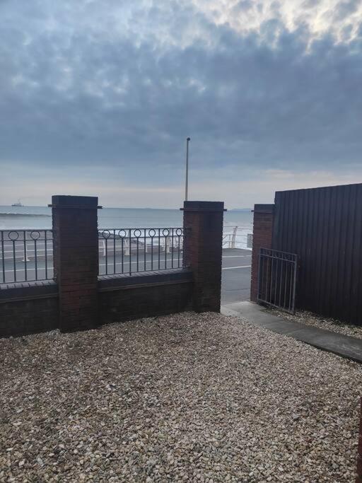 Shoreline Seaside Holiday Home Aberavon Beach Порт Толбът Екстериор снимка
