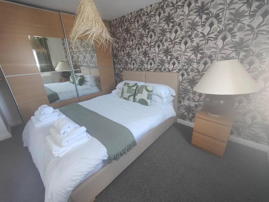 Shoreline Seaside Holiday Home Aberavon Beach Порт Толбът Екстериор снимка