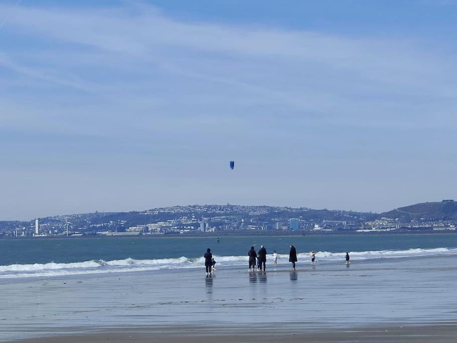 Shoreline Seaside Holiday Home Aberavon Beach Порт Толбът Екстериор снимка