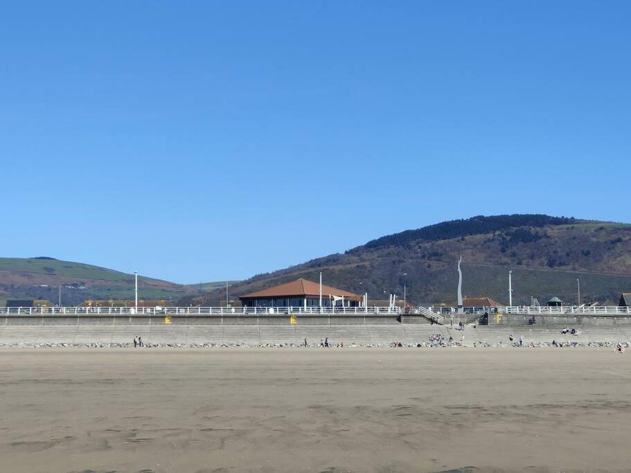 Shoreline Seaside Holiday Home Aberavon Beach Порт Толбът Екстериор снимка