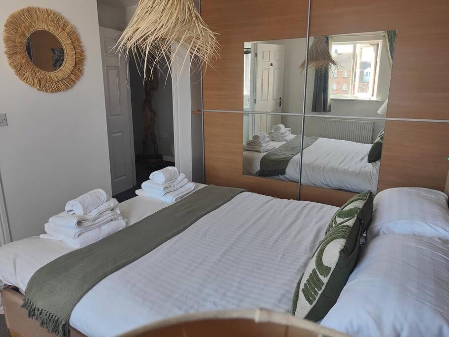 Shoreline Seaside Holiday Home Aberavon Beach Порт Толбът Екстериор снимка