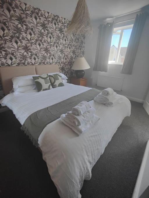 Shoreline Seaside Holiday Home Aberavon Beach Порт Толбът Екстериор снимка