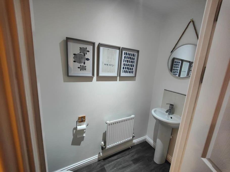 Shoreline Seaside Holiday Home Aberavon Beach Порт Толбът Екстериор снимка