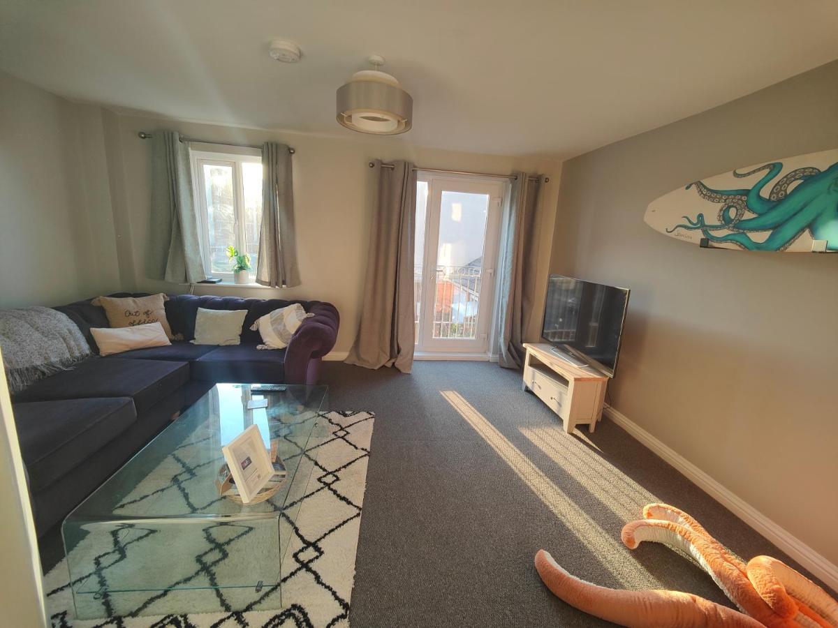 Shoreline Seaside Holiday Home Aberavon Beach Порт Толбът Екстериор снимка