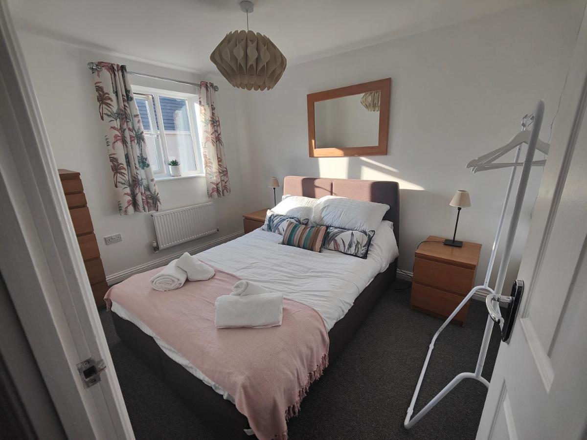 Shoreline Seaside Holiday Home Aberavon Beach Порт Толбът Екстериор снимка