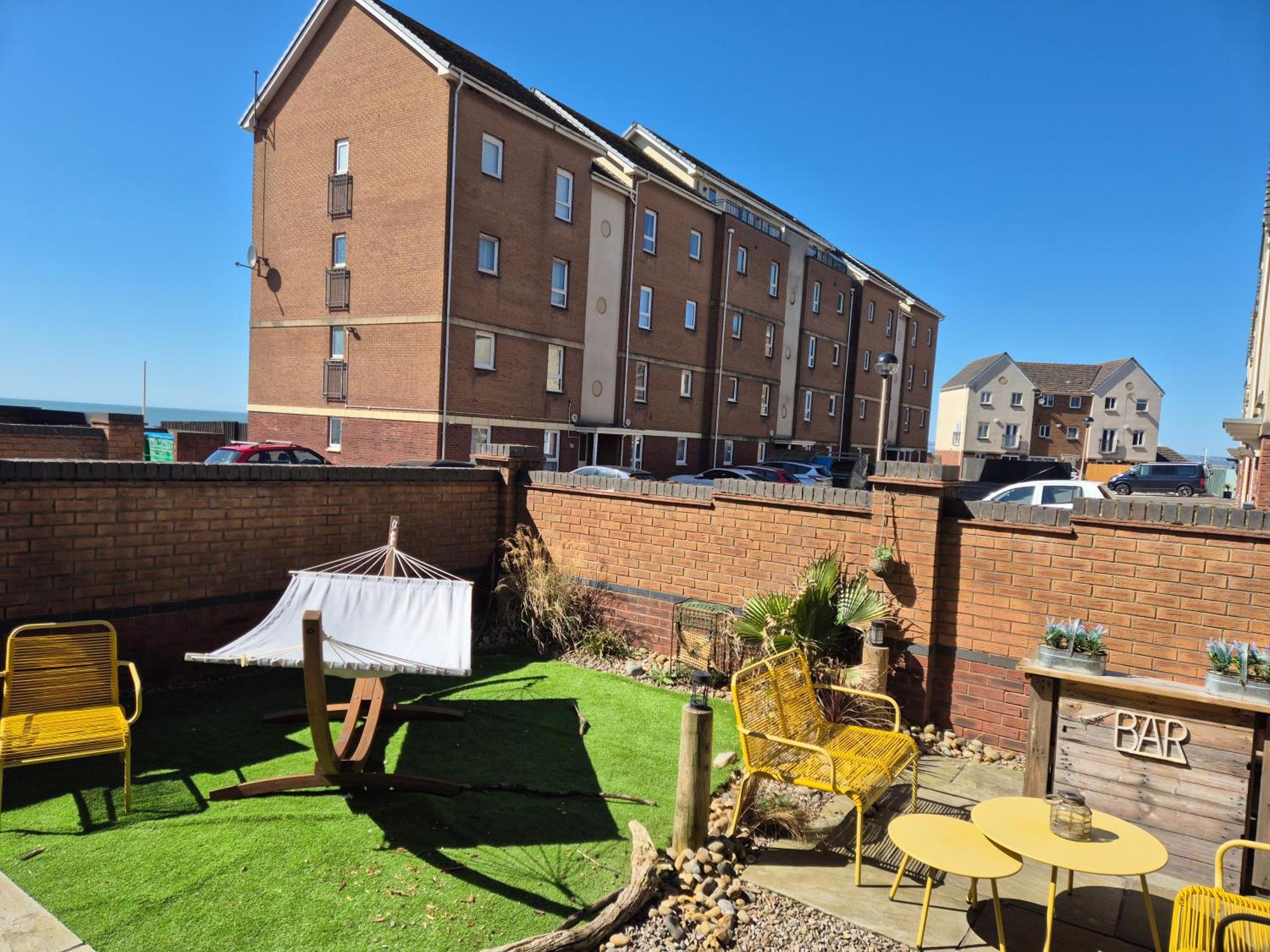 Shoreline Seaside Holiday Home Aberavon Beach Порт Толбът Екстериор снимка